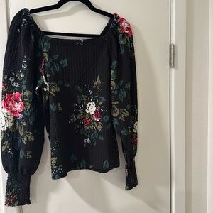 Black floral puff sleeve top LOFT